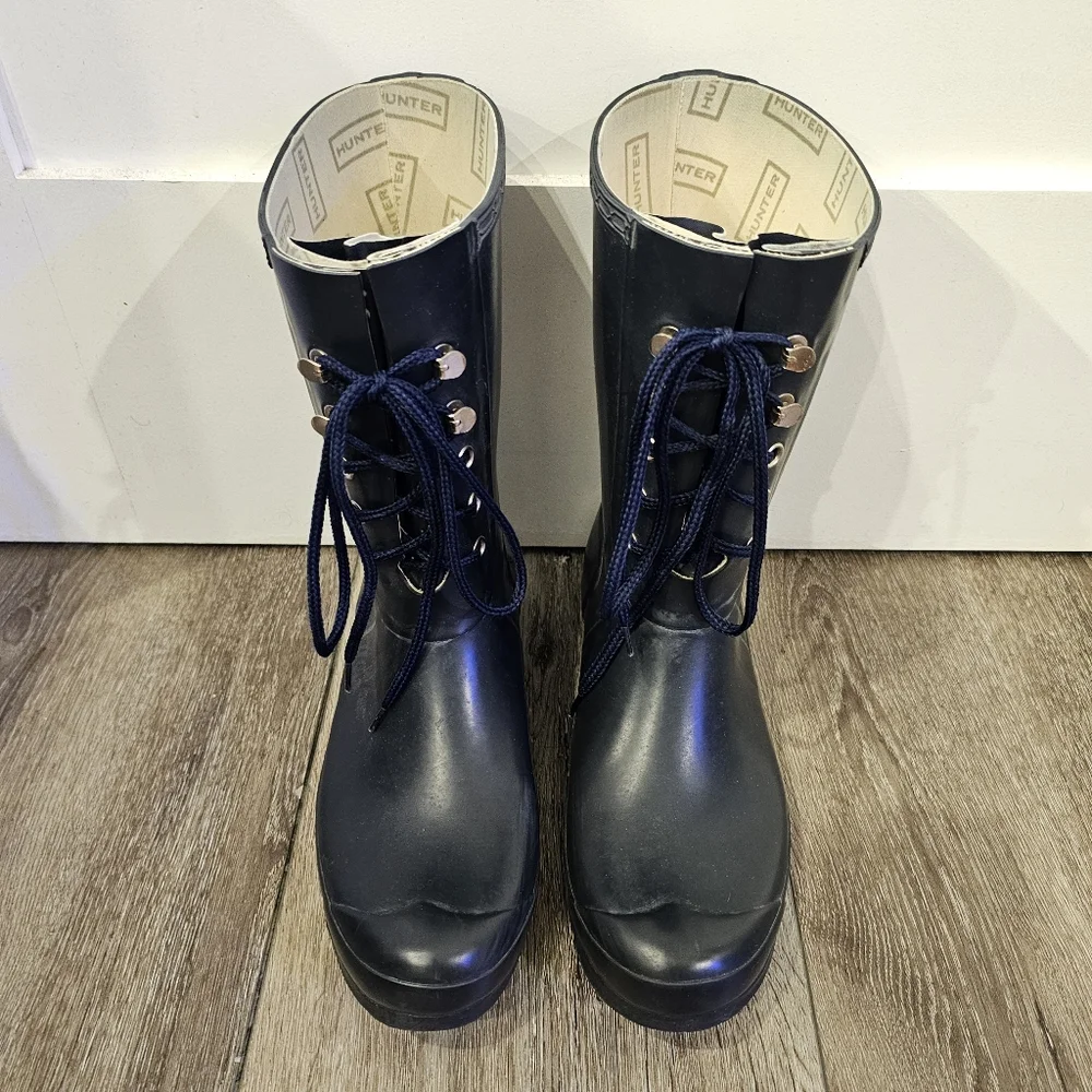 HUNTER Matte Navy Lace-Up Calf Rain Boots Festival Classic